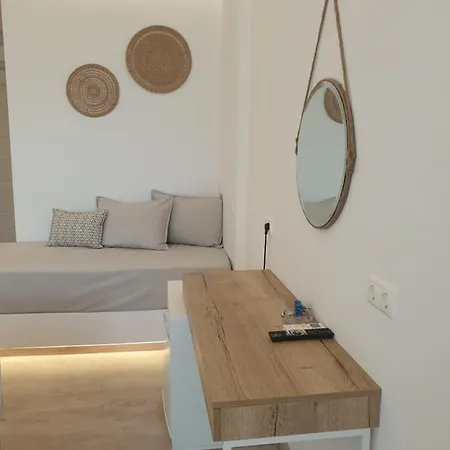 Alexandra Hotel 2*